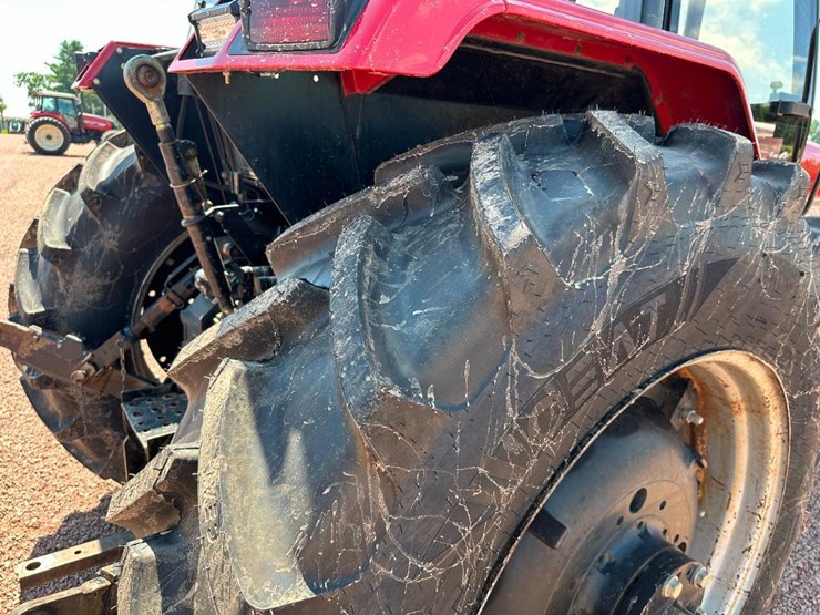 1990-case-ih-5140-image-8