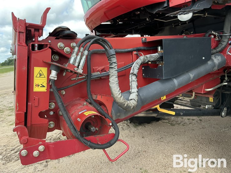 2012-case-ih-8230-image-15