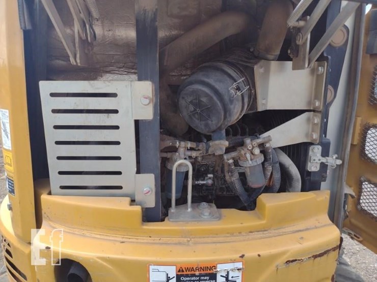 2022-deere-26g-image-44