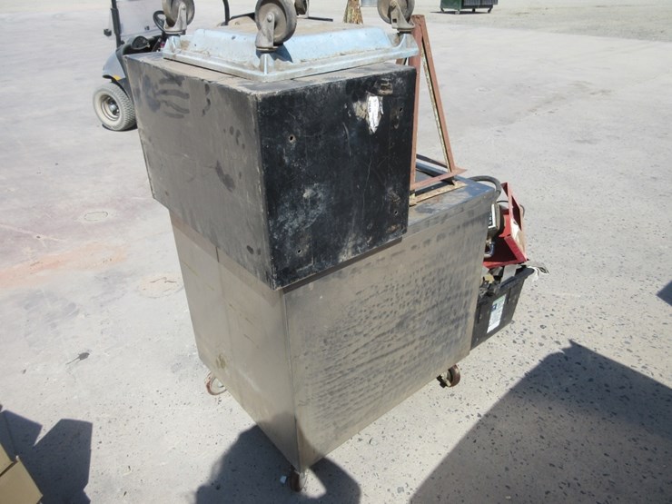 lot-of-misc-items,-image-4