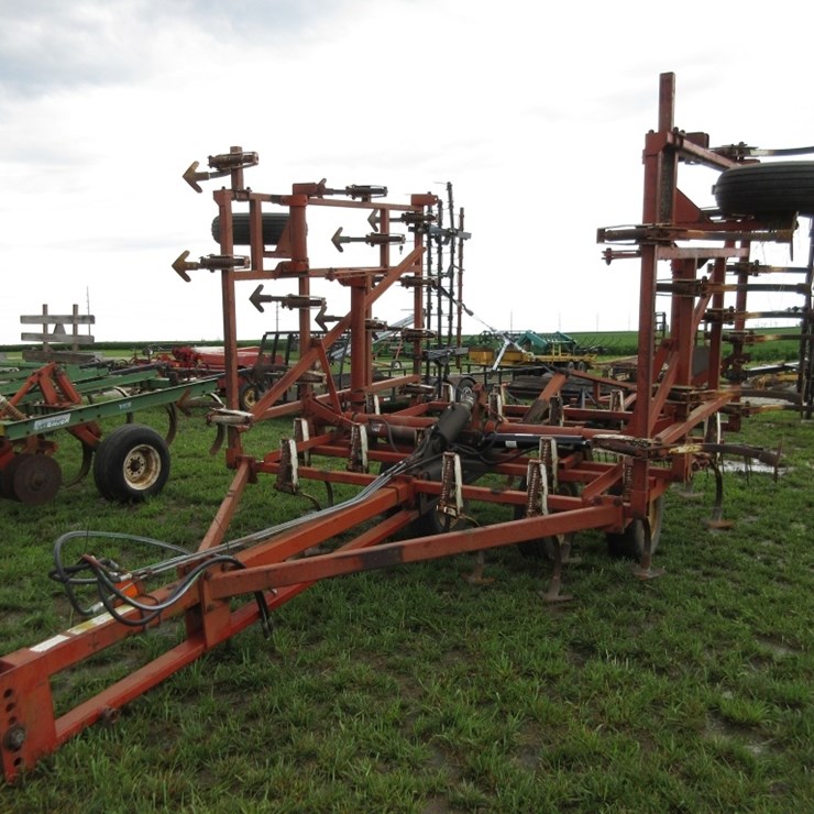 Wilrich Field Cultivator