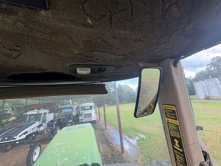 john-deere-8560-image-60