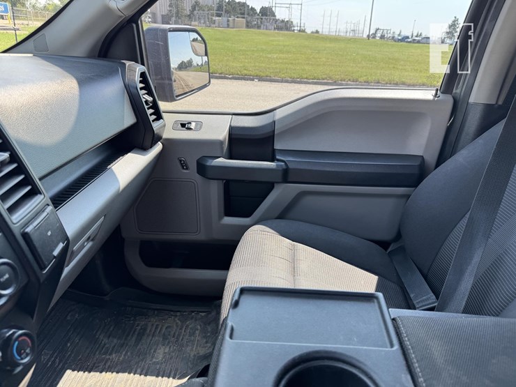 2019-ford-f150-image-15
