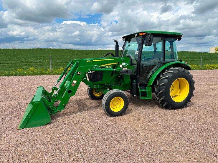 2020-john-deere-5075e-image-1