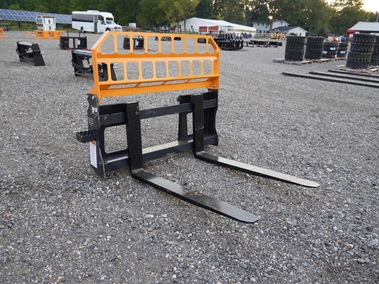 #2536-•-unused-2024-landhonor-pallet-fork-image-2
