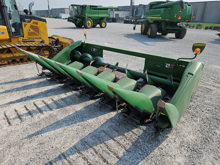 2011-john-deere-606c-image-1