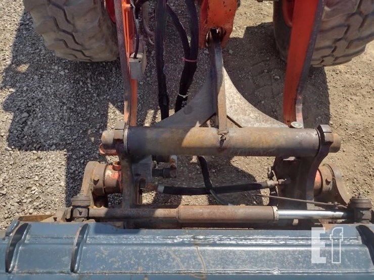 2018-kubota-r530-image-15