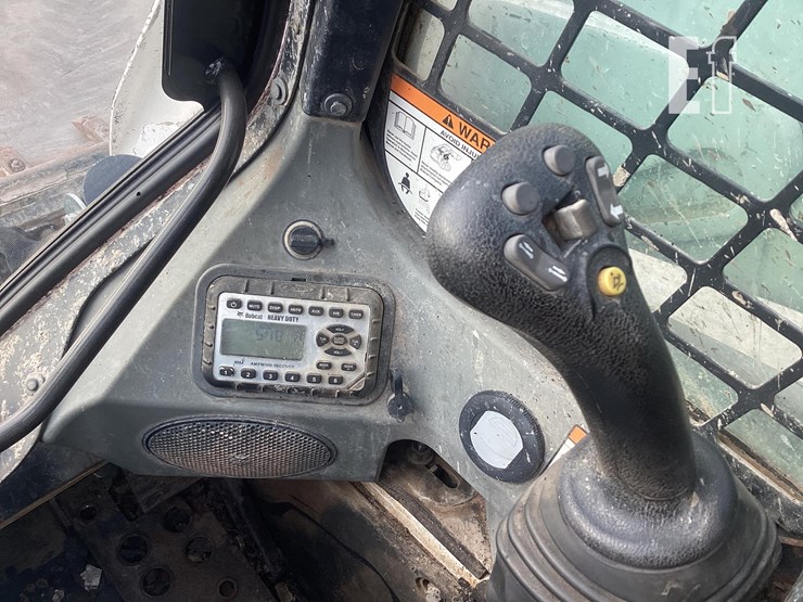 2020-bobcat-t595-image-16