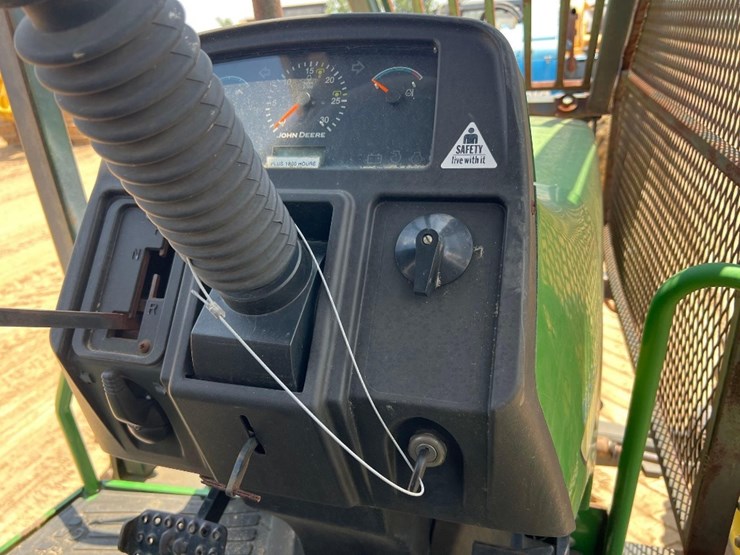 2004-john-deere-5320-image-29