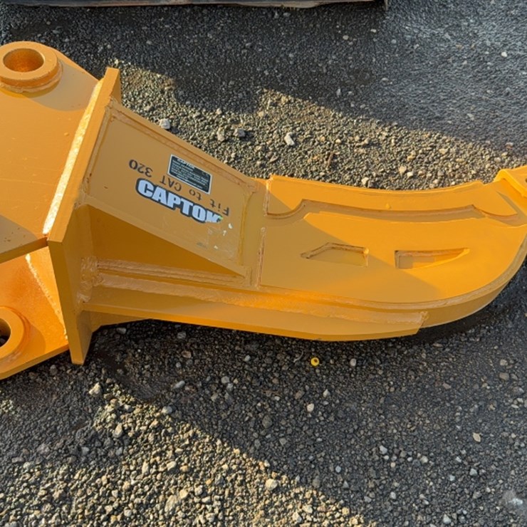 #2024 • CAPTOK 4' EXCAVATOR SINGLE SHANK RIPPER