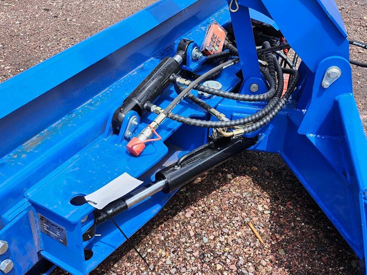 2025-topcat-skid-steer-grader-image-6