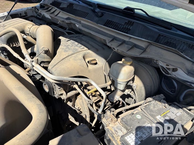 2015-dodge-ram-1500-image-22