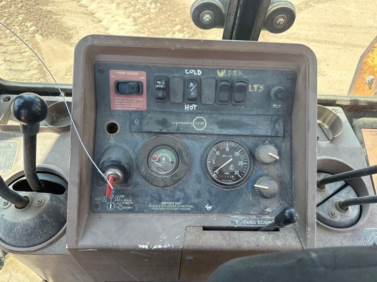 2000-deere-310se-image-30