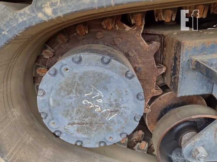 2015-morooka-mst800vd-image-22
