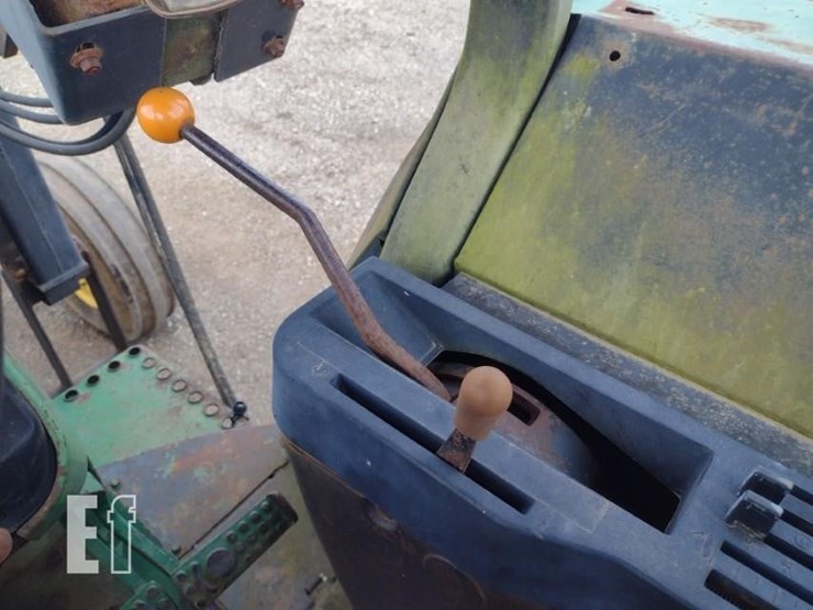 john-deere-4240-image-10