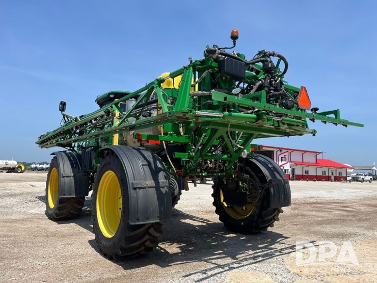 2020-john-deere-r4045-image-19