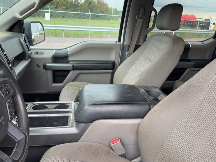 2016-ford-f150-image-17