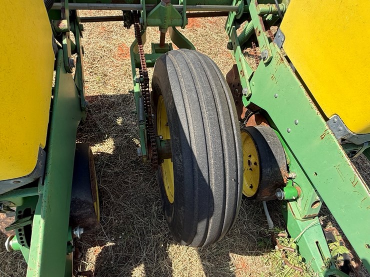 john-deere-7300-image-17