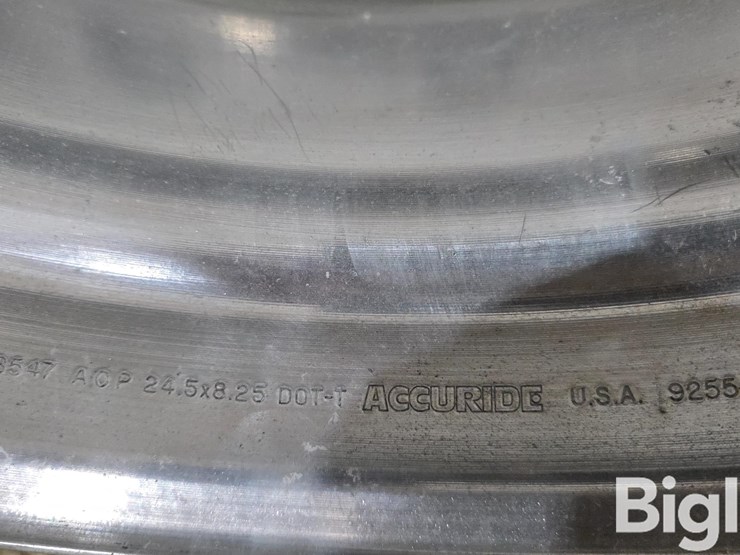 accuride-aluminum-24.5"-rims-image-7