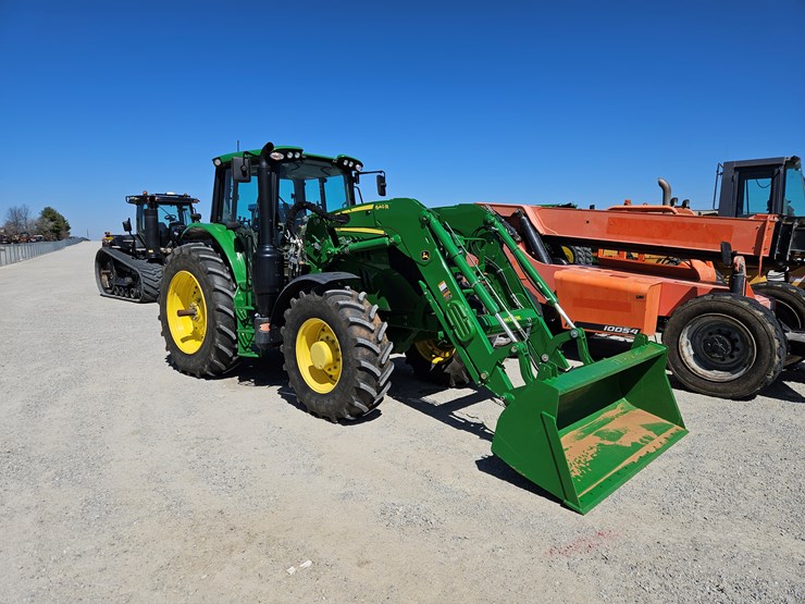 2021-john-deere-6155m-image-1