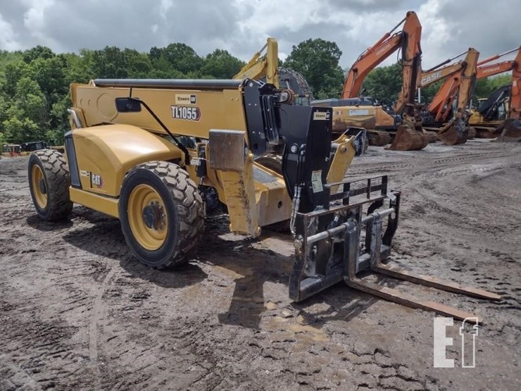 2021-caterpillar-tl1055-image-29
