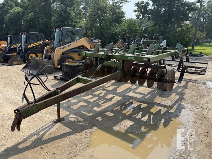 john-deere-710-image-1