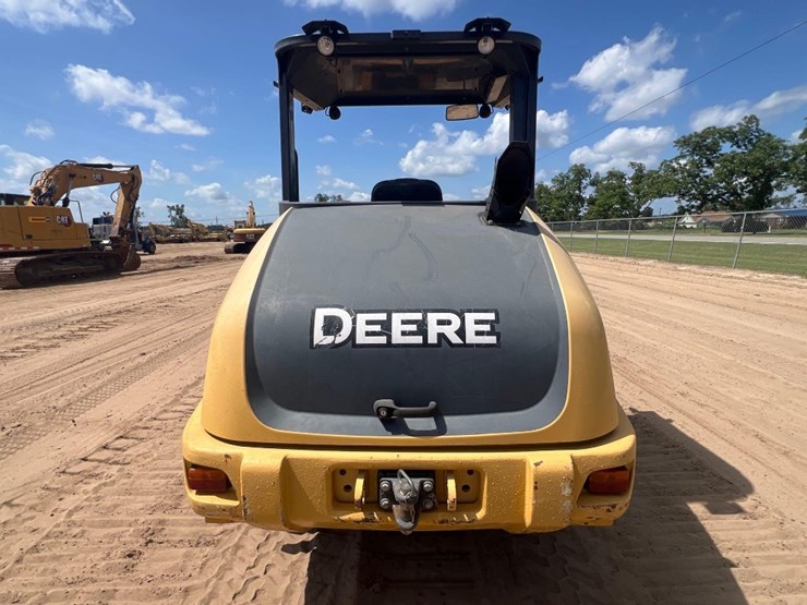 2018-deere-204l-image-3