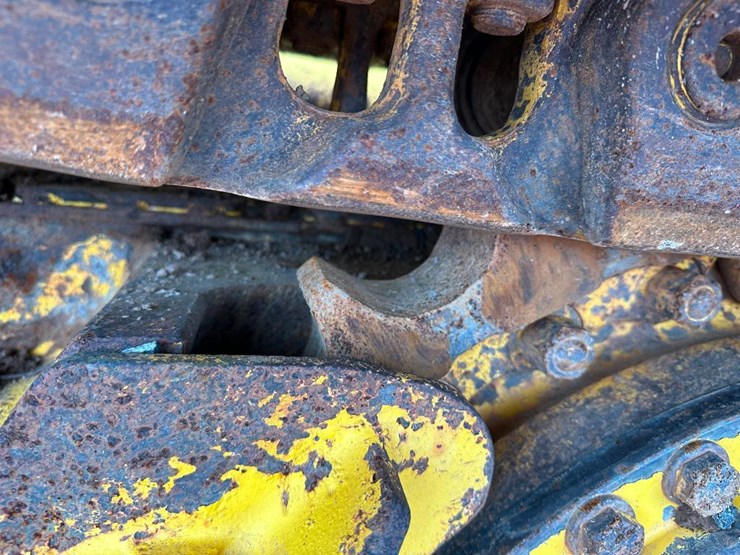 2013-komatsu-d61px-23-image-12