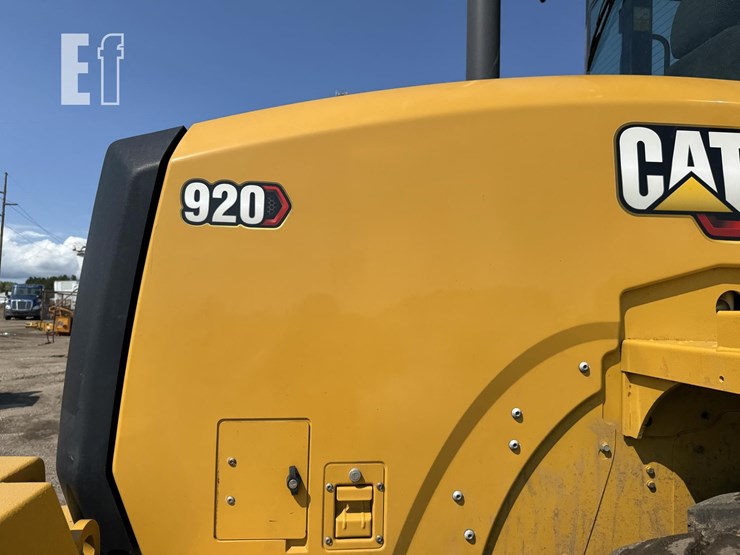 2021-caterpillar-920-image-22