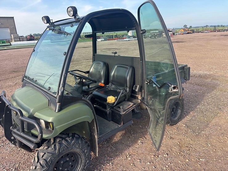 john-deere-gator-image-8
