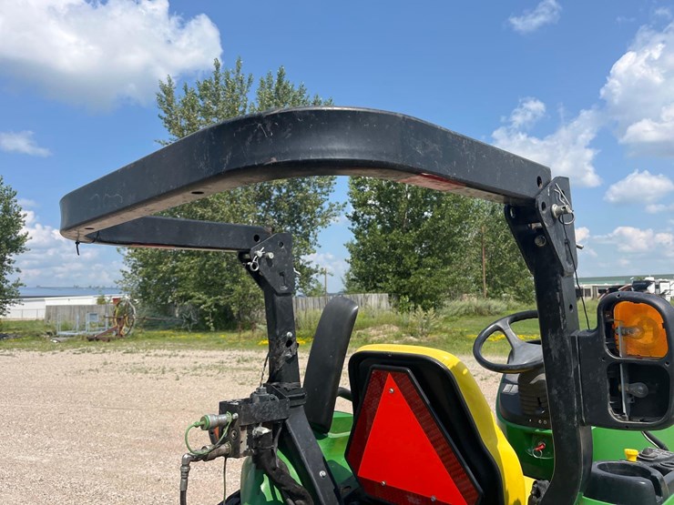 john-deere-3033r-image-24