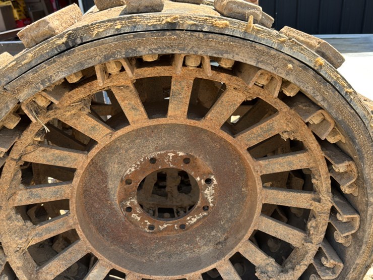 2019-deere-330g-image-53
