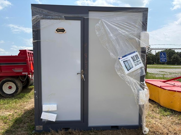 bathroom-shower-building-image-1