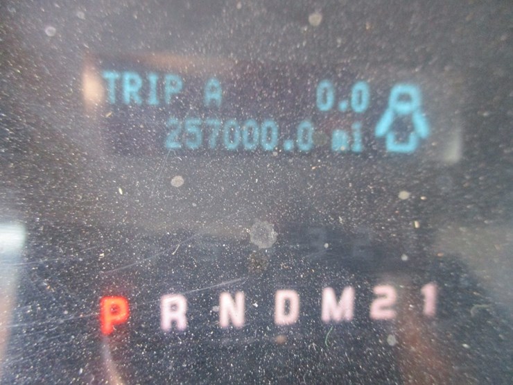 2013-ford-f150-xl-image-18