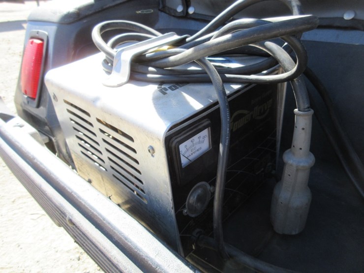 club-car-golf-cart,-image-9