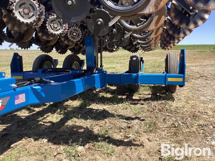 2023-kinze-3505-image-17