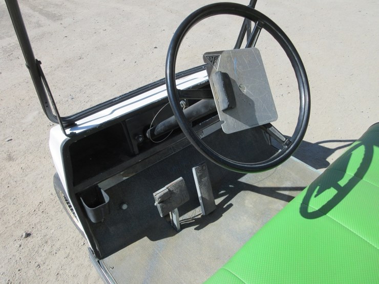 club-car-golf-cart,-image-7