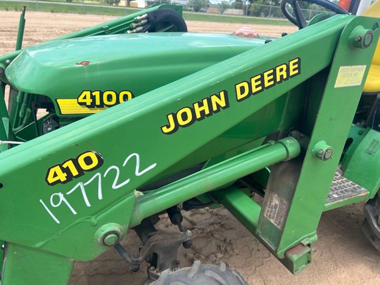 john-deere-4100-image-12
