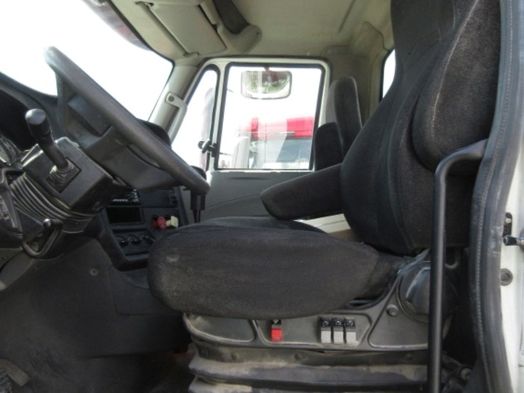2014-international-prostar-image-13