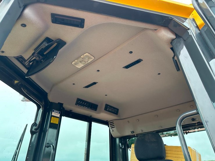 2013-komatsu-d61px-23-image-55