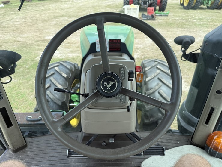 2014-john-deere-8270r-image-19