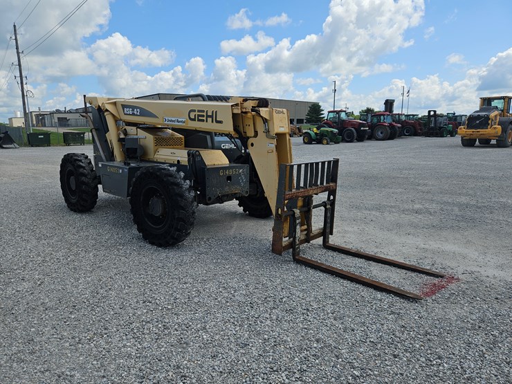 2015-gehl-rs6-42-image-22