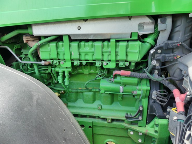 2020-john-deere-7r-210-image-12
