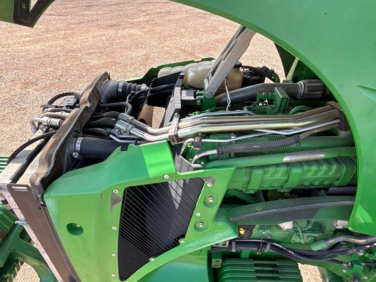 2012-john-deere-8335rt-image-24