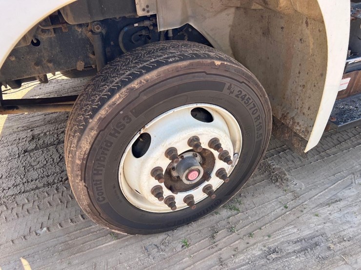 2018-hino-258-image-9