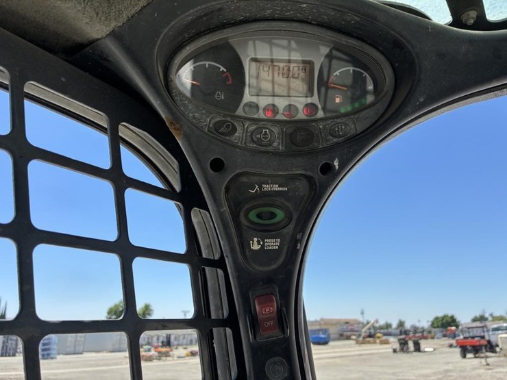2022-bobcat-s770-image-18