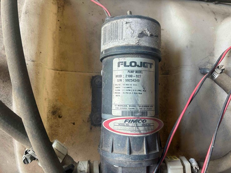 huskee-pull-type-sprayer-image-9