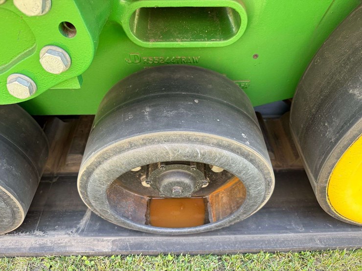 2021-john-deere-9570rx-image-23