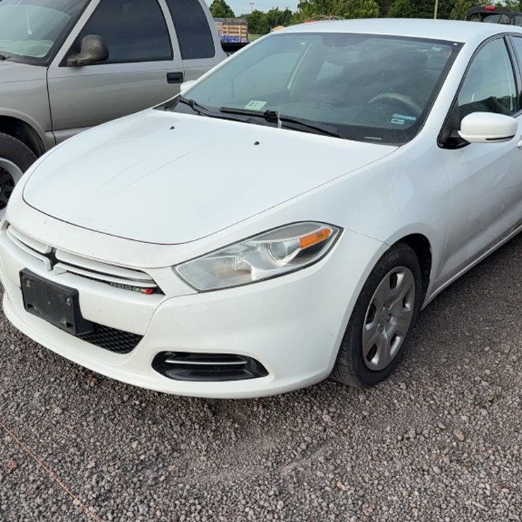 #3018 • 2014 DODGE SEDAN