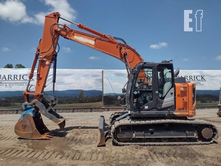 2021-hitachi-zx135us-6-image-1
